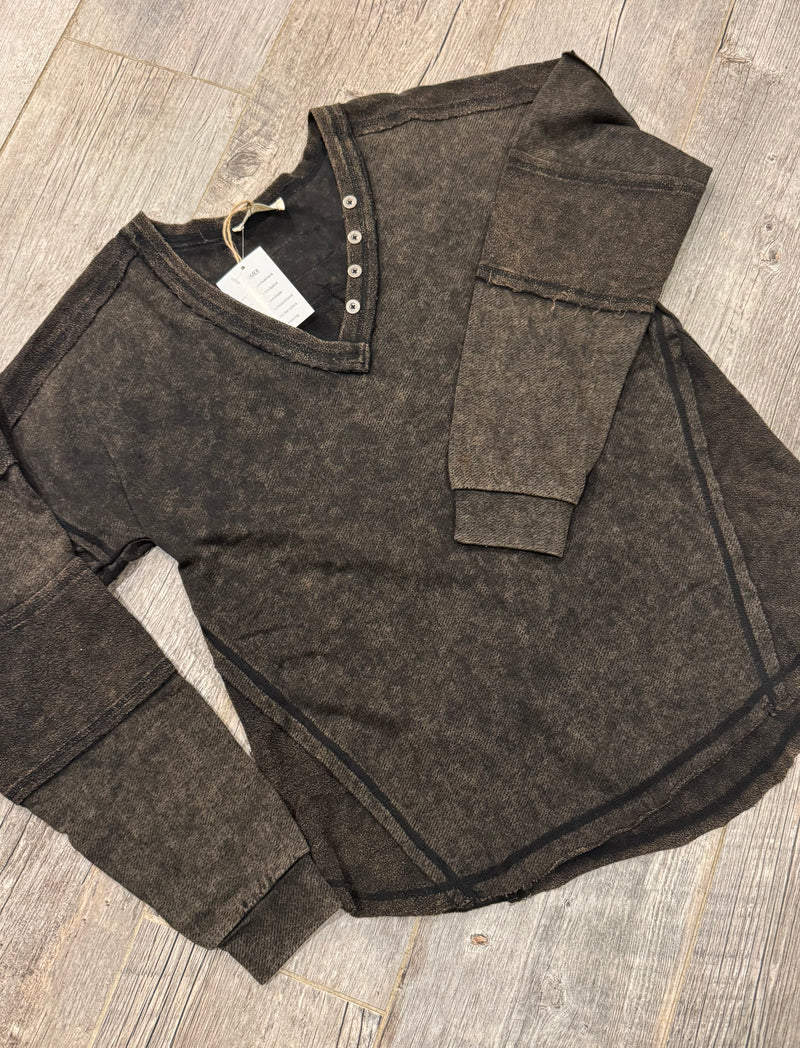Chelsea Antique Black Long Sleeve