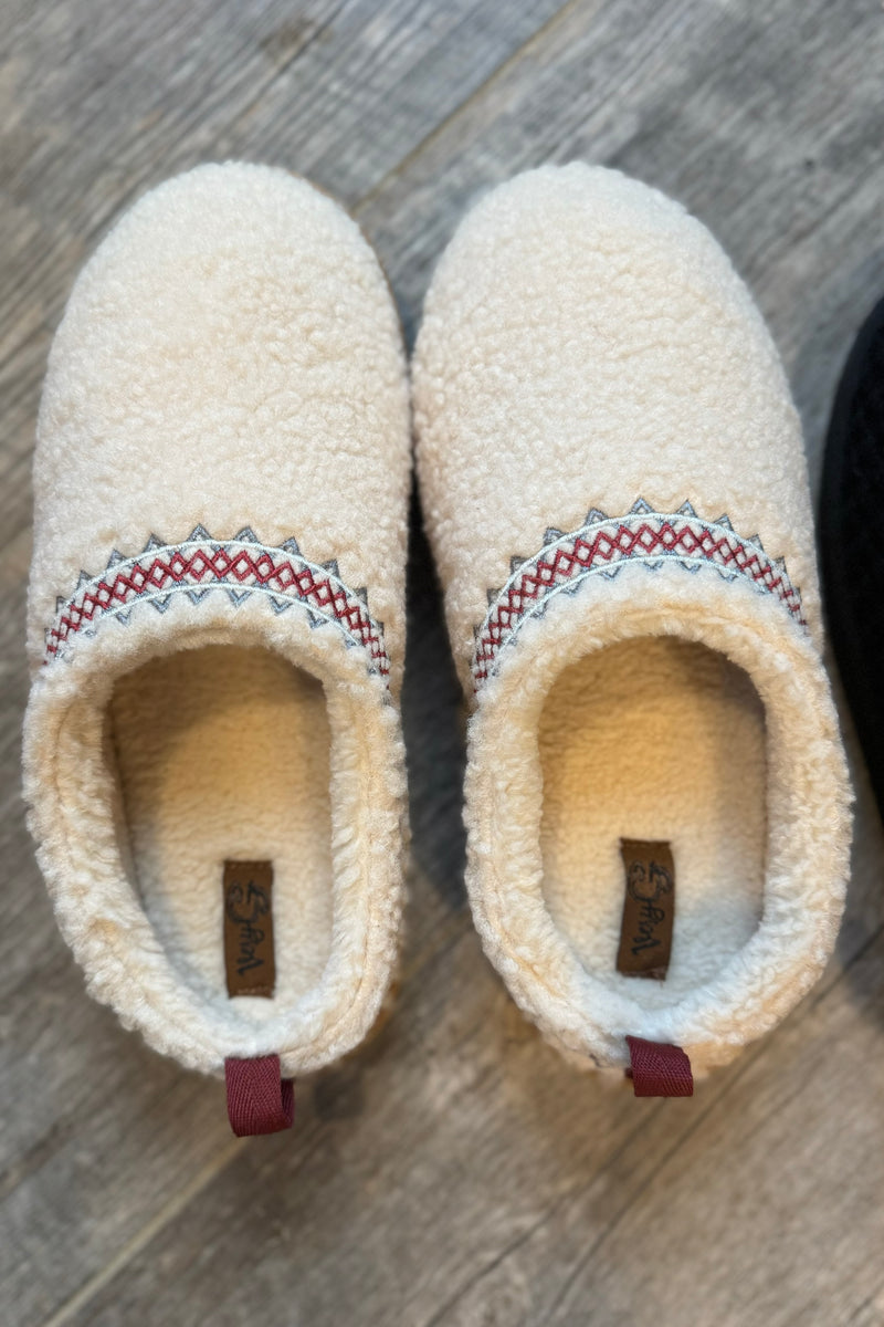 Very G Cuddle Clogs in Cream