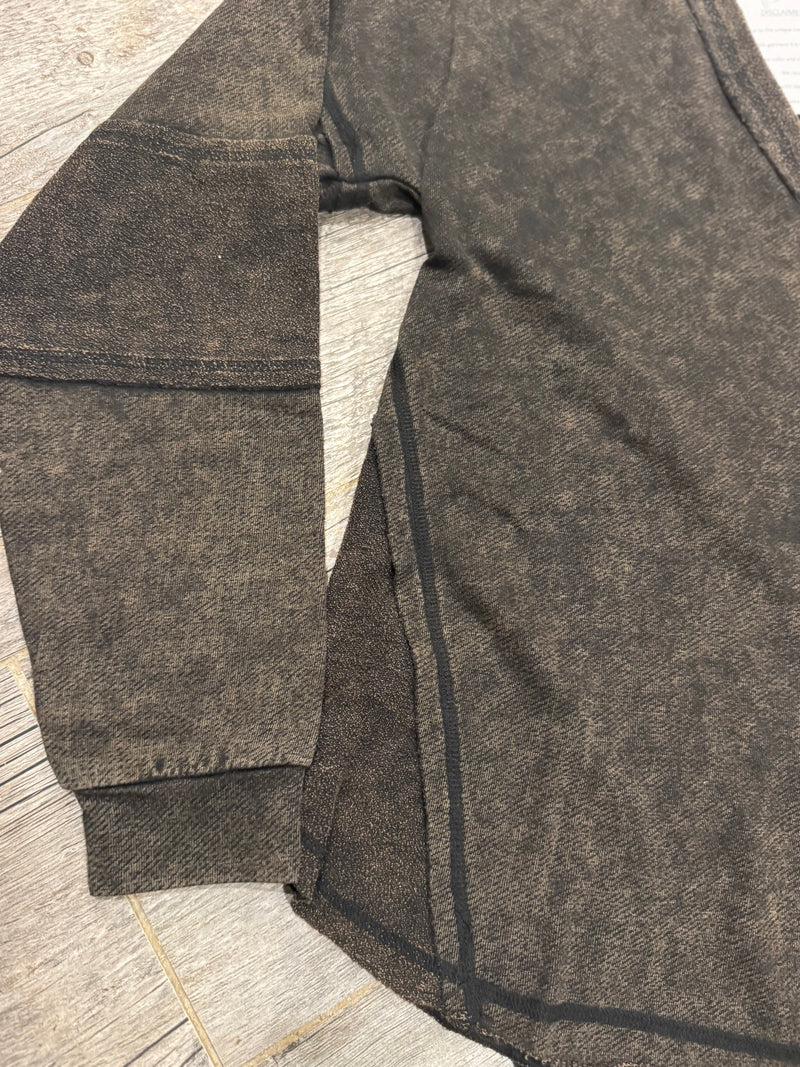 Chelsea Antique Black Long Sleeve