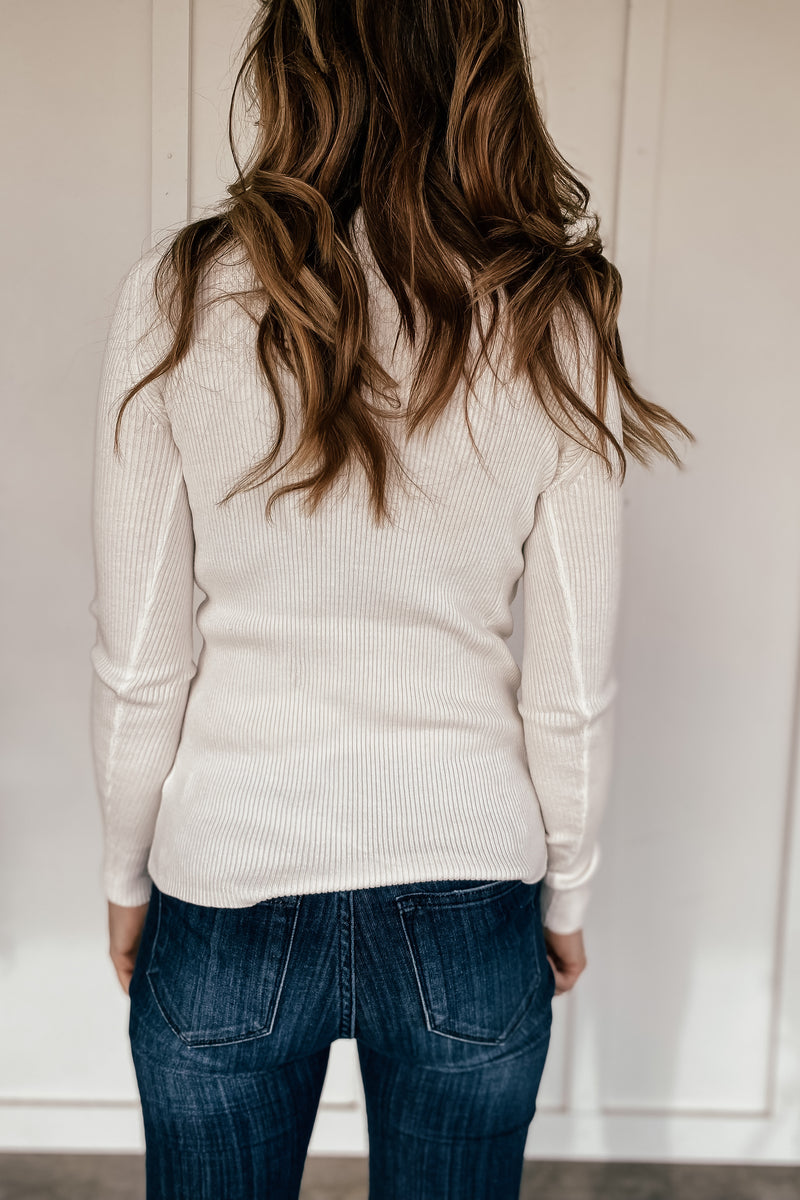 Ribbed Turtleneck Top in Cream